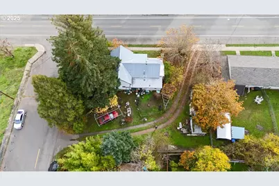 606 NW Nichol Ave, Myrtle Creek, OR 97457 - Photo 4