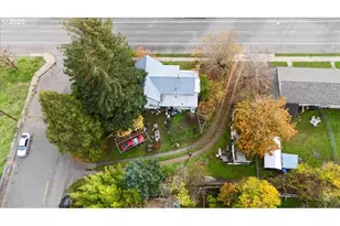 606 NW Nichol Ave, Myrtle Creek, OR 97457 - Photo 4