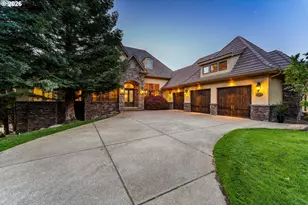 5637 Saddle Ridge Dr, Medford, OR 97504 - Photo 2