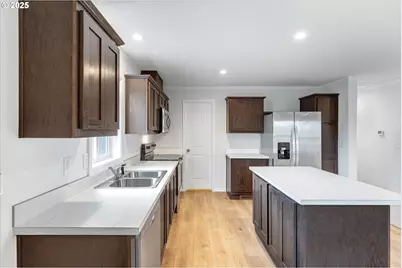 606 G St, Vader, WA 98593 - Photo 8