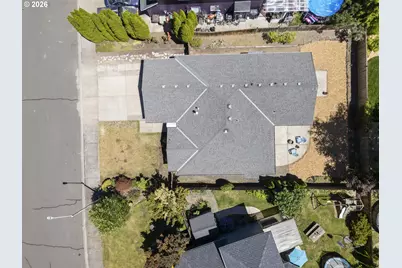 2192 SE Nordlund Ct, Hillsboro, OR 97123 - Photo 40