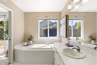 2192 SE Nordlund Ct, Hillsboro, OR 97123 - Photo 30