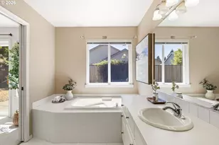 2192 SE Nordlund Ct, Hillsboro, OR 97123 - Photo 30