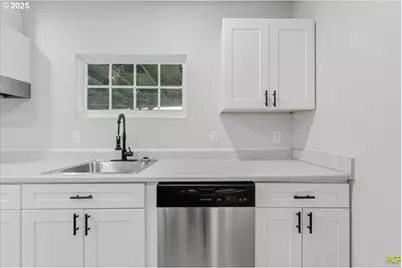 1124 NE 81st Ave, Portland, OR 97213 - Photo 38