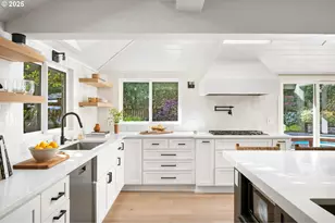 13740 Fielding Rd, Lake Oswego, OR 97034 - Photo 14