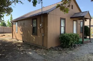 218 S 19th St, Springfield, OR 97477 - Photo 8