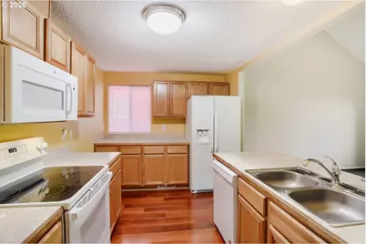 2519 Green Ct, Forest Grove, OR 97116 - Photo 8