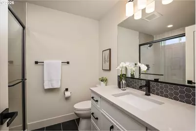 6945 N Burr Ave, Portland, OR 97203 - Photo 18