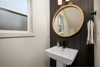 6945 N Burr Ave, Portland, OR 97203 - Photo 12