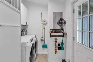 1000 S McKern Ct, Newberg, OR 97132 - Photo 10