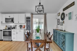 1000 S McKern Ct, Newberg, OR 97132 - Photo 8