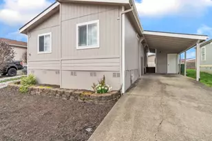 1000 S McKern Ct, Newberg, OR 97132 - Photo 1