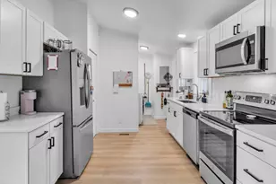 1000 S McKern Ct, Newberg, OR 97132 - Photo 6