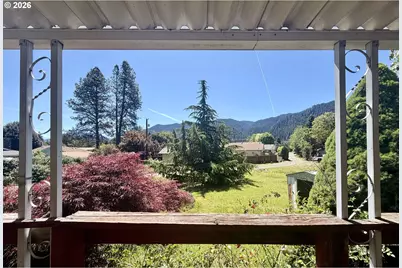 76582 Davis Rd, Oakridge, OR 97463 - Photo 20