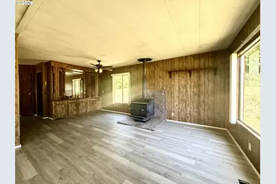 76582 Davis Rd, Oakridge, OR 97463 - Photo 8