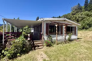 76582 Davis Rd, Oakridge, OR 97463 - Photo 1