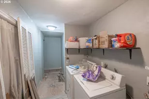 232 E Carolina St, Lebanon, OR 97355 - Photo 2