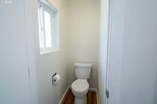 28788 Gimpl Hill Rd, Eugene, OR 97402 - Photo 18