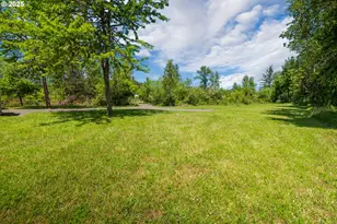 28788 Gimpl Hill Rd, Eugene, OR 97402 - Photo 32