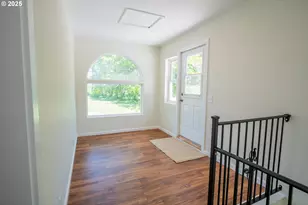 28788 Gimpl Hill Rd, Eugene, OR 97402 - Photo 20