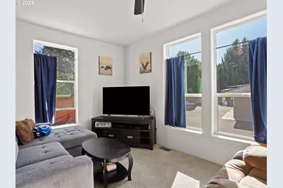 9700 SW Tualatin Rd #12, Tualatin, OR 97062 - Photo 8