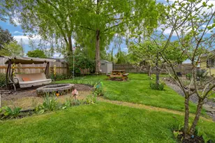 1392 SW Myrtle St, Dundee, OR 97115 - Photo 28