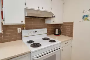 1392 SW Myrtle St, Dundee, OR 97115 - Photo 12