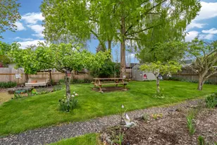 1392 SW Myrtle St, Dundee, OR 97115 - Photo 32