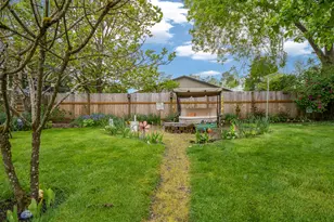 1392 SW Myrtle St, Dundee, OR 97115 - Photo 26