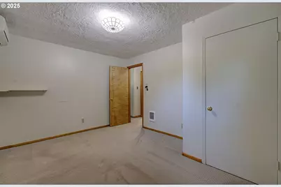 5911 Alki Rd, Vancouver, WA 98663 - Photo 16