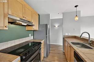 410 NW Uptown Terrace, Portland, OR 97210 - Photo 14