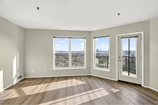 410 NW Uptown Terrace, Portland, OR 97210 - Photo 10