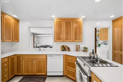 190 W 36th Ave, Eugene, OR 97405 - Photo 12
