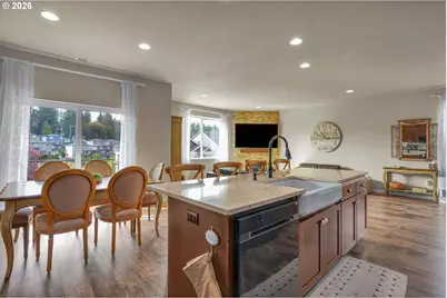 7379 NW 170th Ave, Portland, OR 97229 - Photo 12