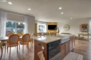 7379 NW 170th Ave, Portland, OR 97229 - Photo 12