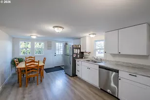 269 S Second St, Lebanon, OR 97355 - Photo 4