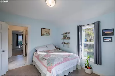 269 S 2nd St, Lebanon, OR 97355 - Photo 8