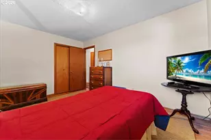 10910 SE Pardee St, Portland, OR 97266 - Photo 28