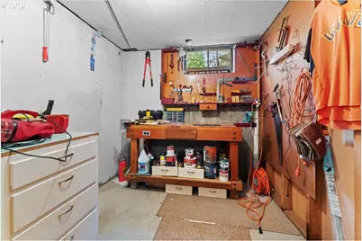 10910 SE Pardee St, Portland, OR 97266 - Photo 32