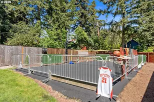 10910 SE Pardee St, Portland, OR 97266 - Photo 42