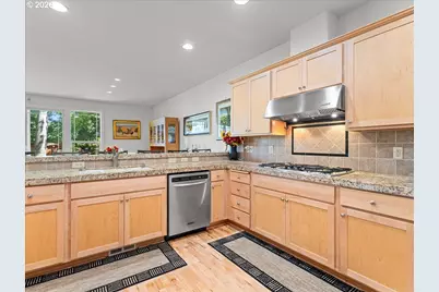 211 SE 198th Pl, Camas, WA 98607 - Photo 8