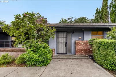 8015 SW Fairway Dr, Portland, OR 97225 - Photo 2