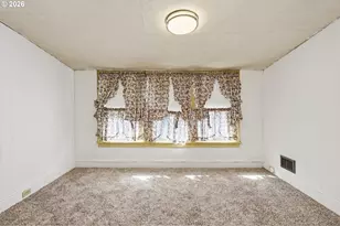 805 E 12th St, The Dalles, OR 97058 - Photo 24