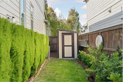 526 NE 77th Ave, Hillsboro, OR 97124 - Photo 48