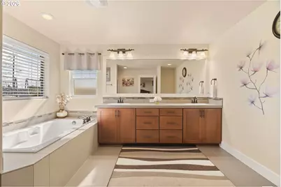 526 NE 77th Ave, Hillsboro, OR 97124 - Photo 30