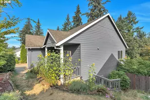 719 SE Forest Glen Rd, Estacada, OR 97023 - Photo 2