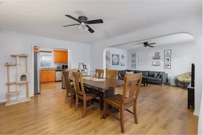 886 SW Birch St, Dallas, OR 97338 - Photo 12