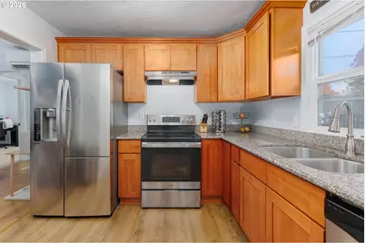 886 SW Birch St, Dallas, OR 97338 - Photo 32