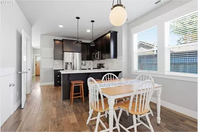 9578 N Burr Ave, Portland, OR 97203 - Photo 12