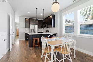 9578 N Burr Ave, Portland, OR 97203 - Photo 12